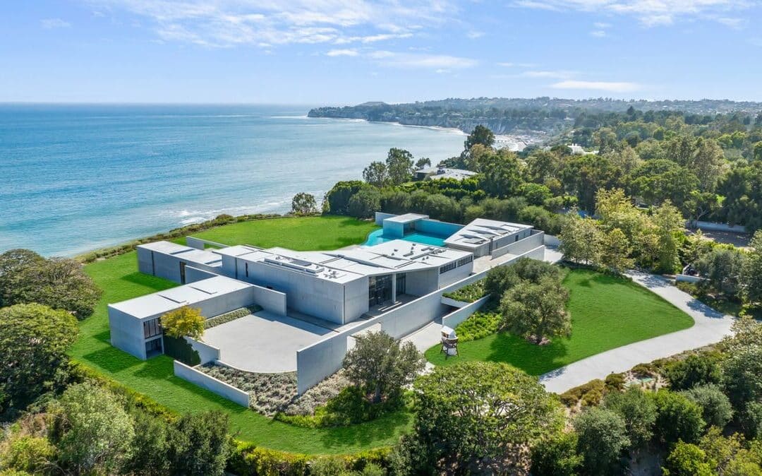 Why High-Net-Worth Individuals in Malibu Need Personalized Wealth Management